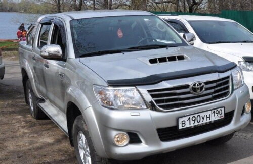 Kryt prednej kapoty - Toyota Hilux 2011-2015